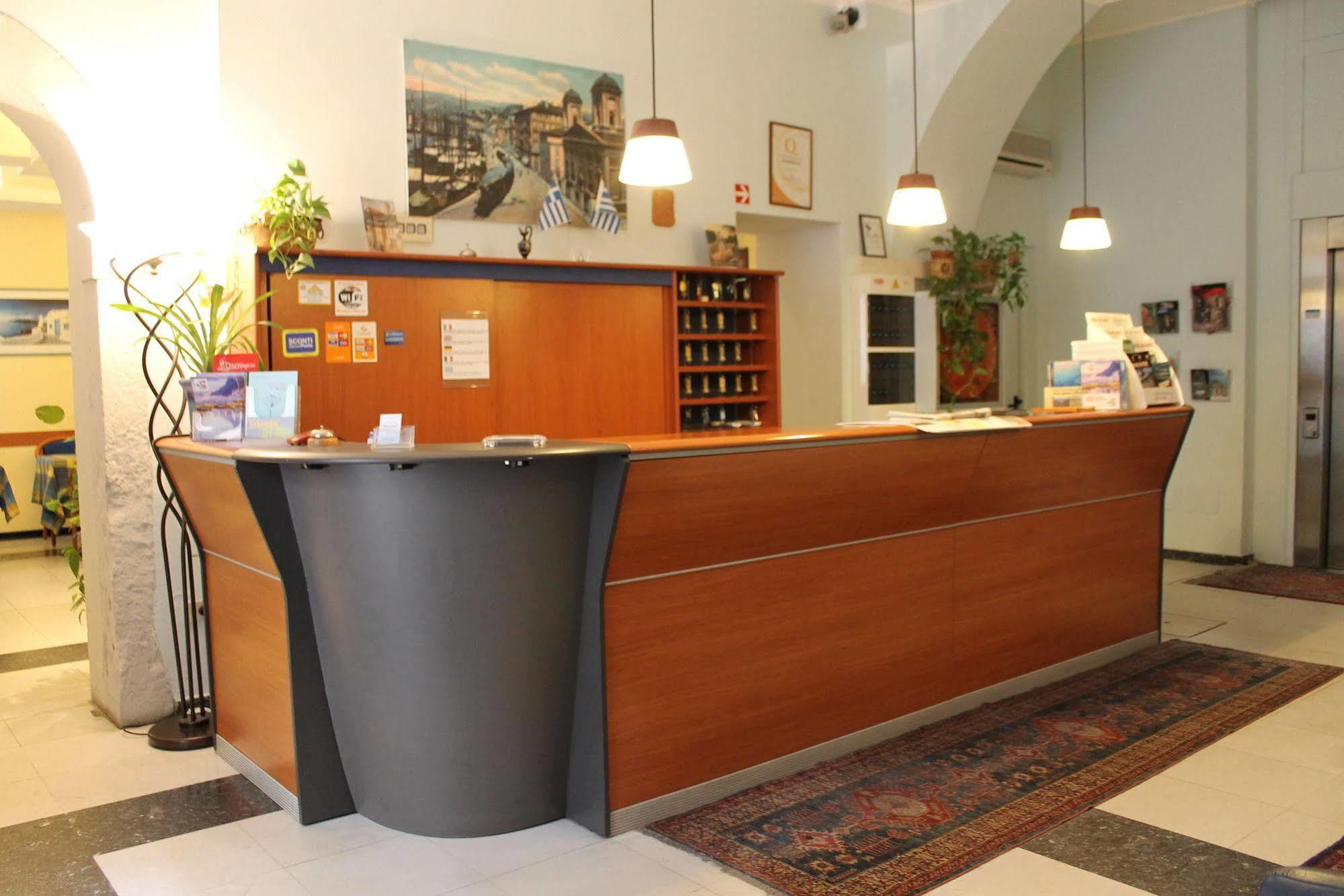 Youme Design Place Hotel ترييستي المظهر الخارجي الصورة