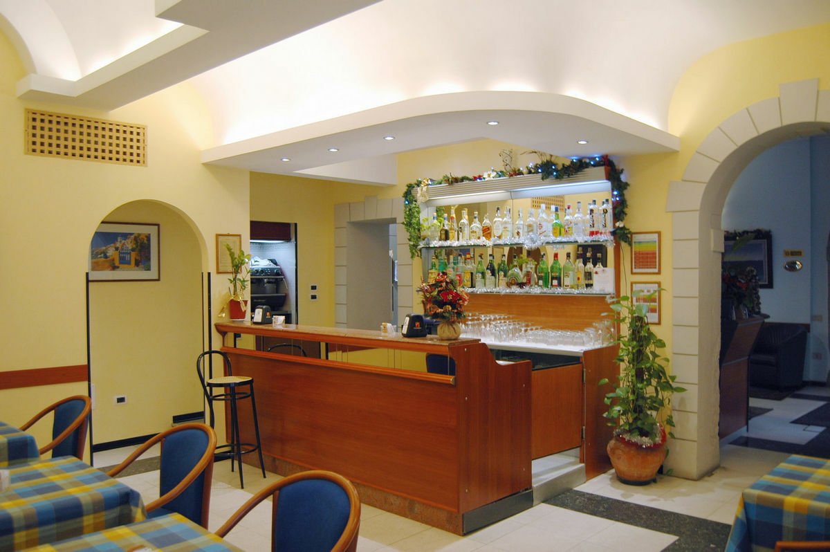 Youme Design Place Hotel ترييستي المظهر الخارجي الصورة